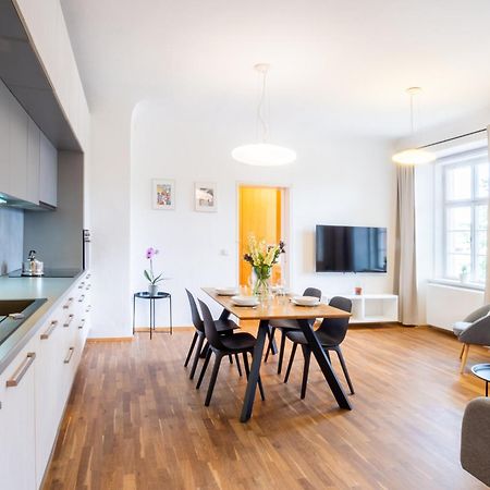 River View Apartment Прага Экстерьер фото