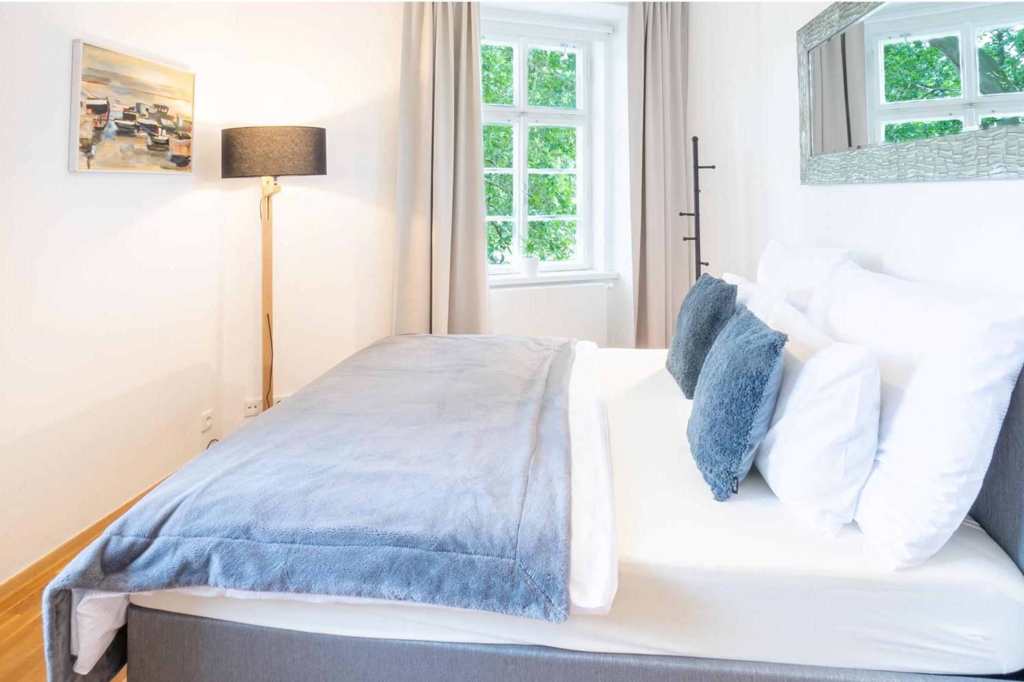 River View Apartment Прага Экстерьер фото