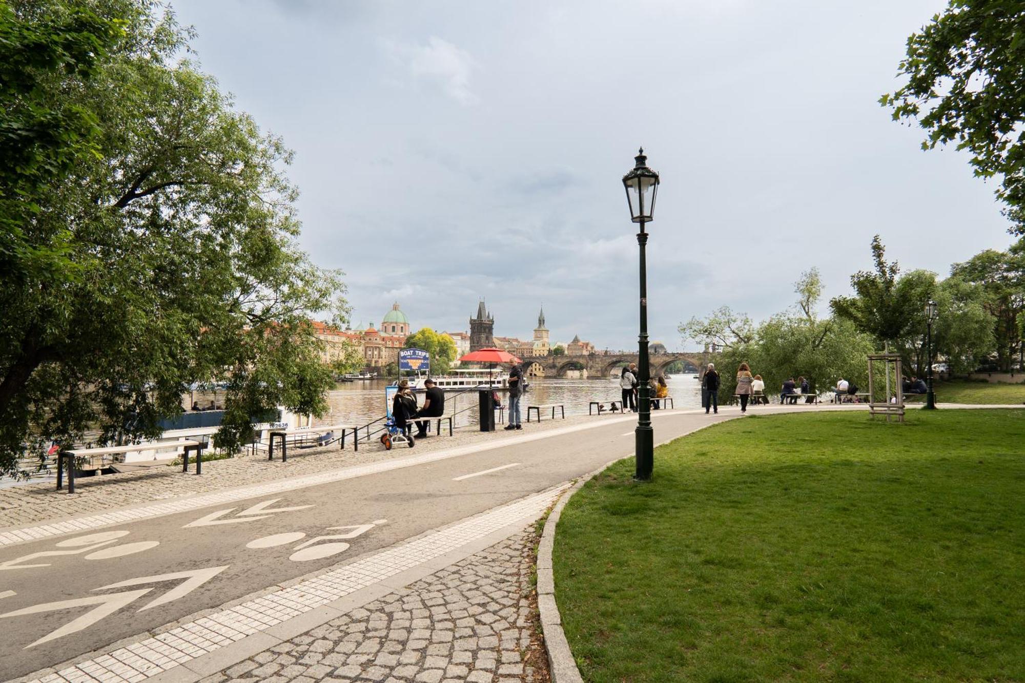 River View Apartment Прага Экстерьер фото